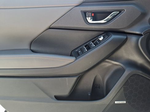 Certified 2025 Subaru Crosstrek 2.5i Limited AWD/4WD image 12