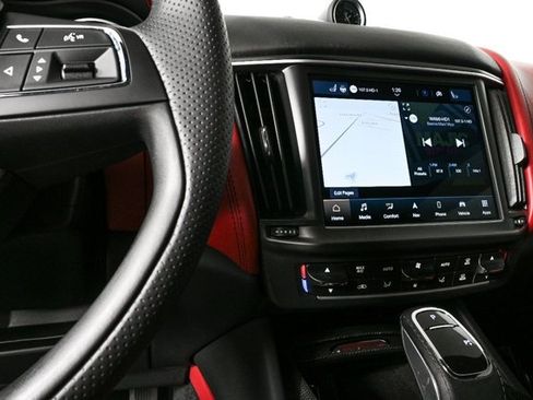 Certified 2022 Maserati Levante GT image 16