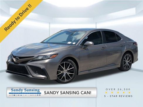 Used 2024 Toyota Camry SE w/ Cold Weather Package FWD image 1