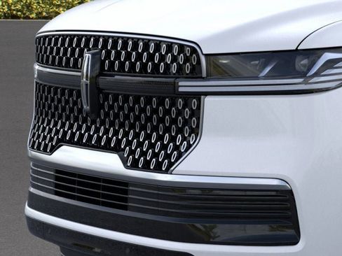 New 2026 Lincoln Navigator Reserve image 17