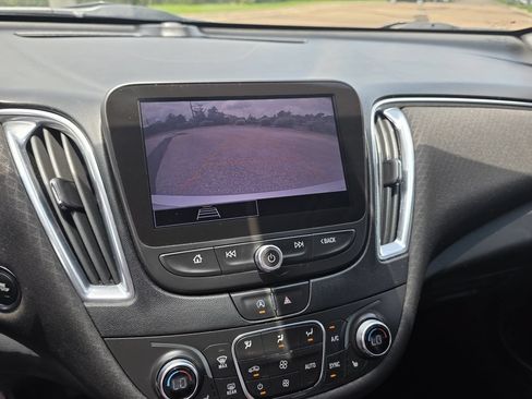 Certified 2022 Chevrolet Malibu LT FWD image 12