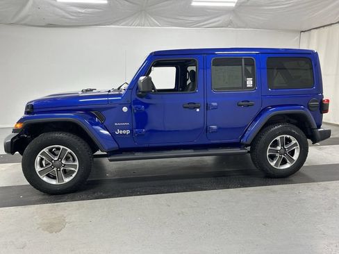 Used 2019 Jeep Wrangler Unlimited Sahara AWD/4WD image 6
