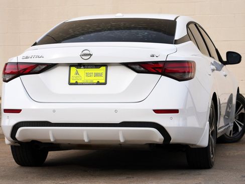 Used 2021 Nissan Sentra SV FWD image 4