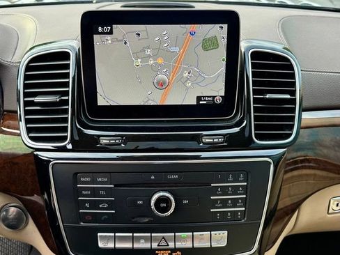 Used 2019 Mercedes-Benz GLS 450 4MATIC image 26