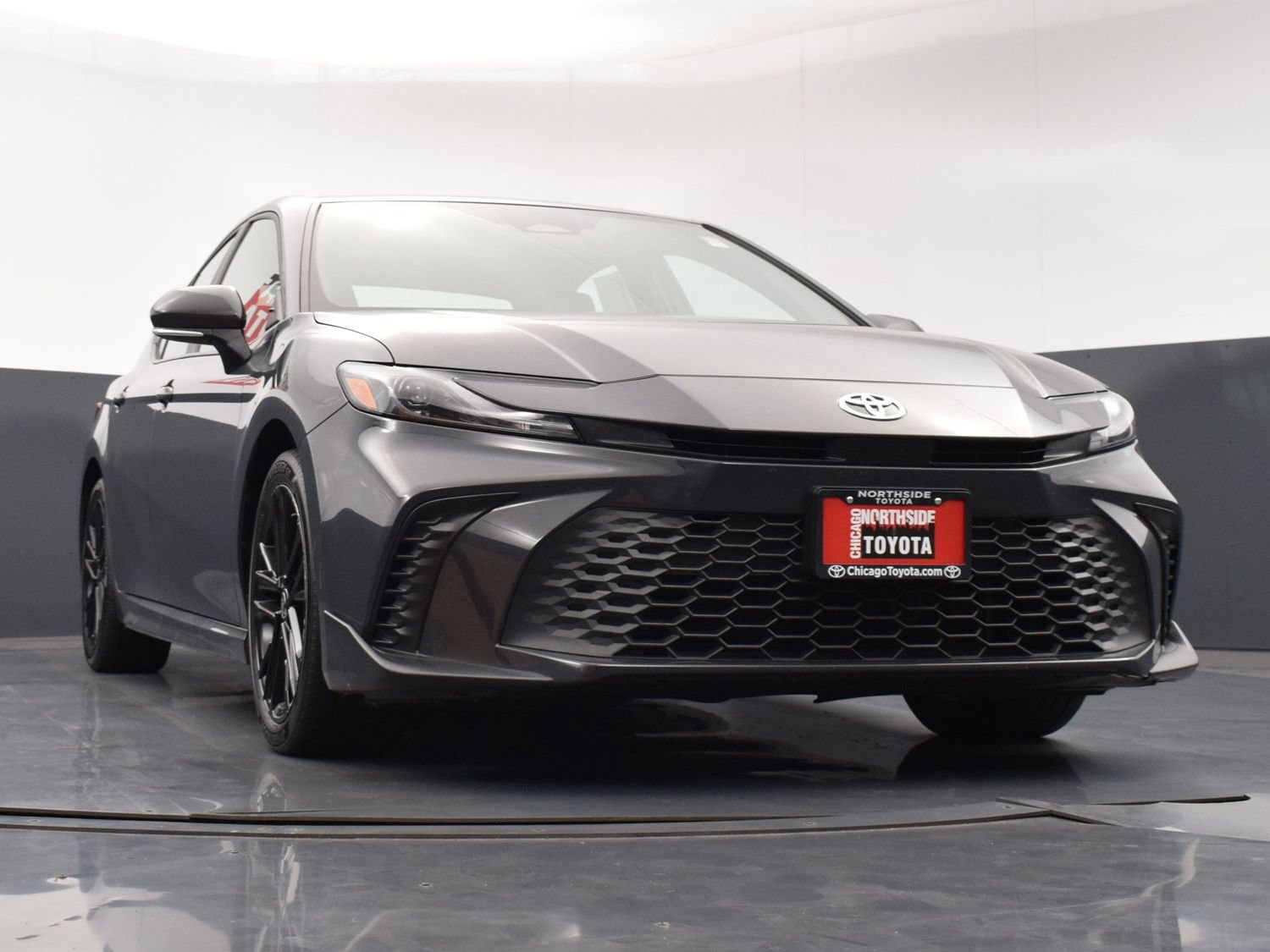 Used 2025 Toyota Camry SE FWD image 29