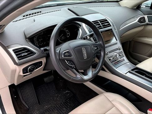 Used 2019 Lincoln MKZ Reserve FWD image 5