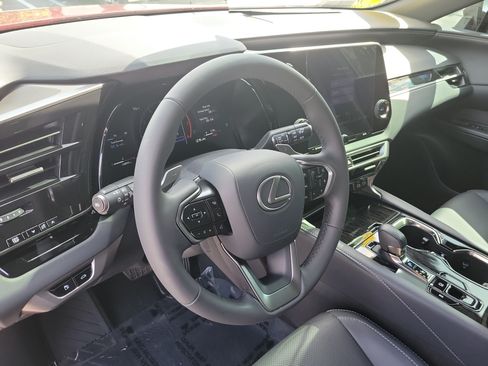 Used 2025 Lexus RX 350 FWD w/ Technology Package image 22
