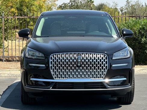 Used 2025 Lincoln Corsair FWD image 11