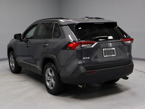 Used 2025 Toyota RAV4 XLE AWD/4WD image 8