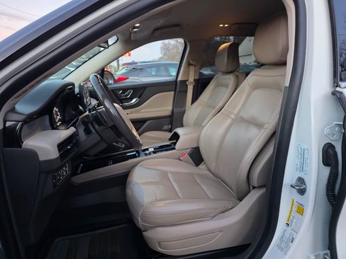 Used 2020 Lincoln Corsair Standard AWD w/ Equipment Group 101A image 9