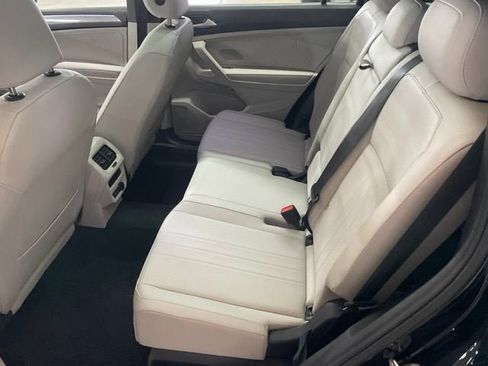 Certified 2024 Volkswagen Tiguan SE R-Line AWD/4WD image 12