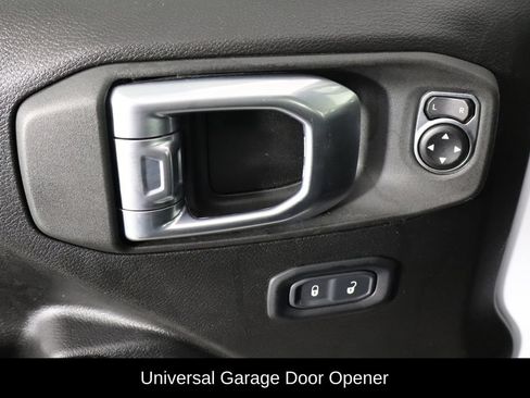 Used 2023 Jeep Wrangler Unlimited w/ Cold Weather Group AWD/4WD image 20