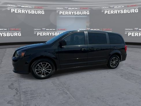 Used 2016 Dodge Grand Caravan SXT FWD image 4