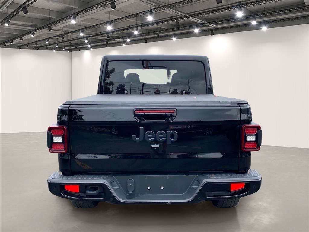 Used 2023 Jeep Gladiator Overland AWD/4WD image 6