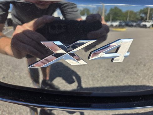 Used 2025 BMW X4 xDrive30i image 14