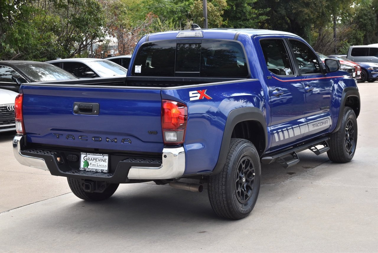 Used 2023 Toyota Tacoma SR5 RWD image 8