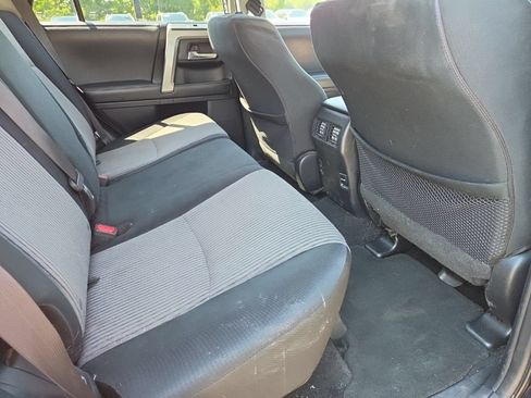 Used 2019 Toyota 4Runner SR5 AWD/4WD image 11