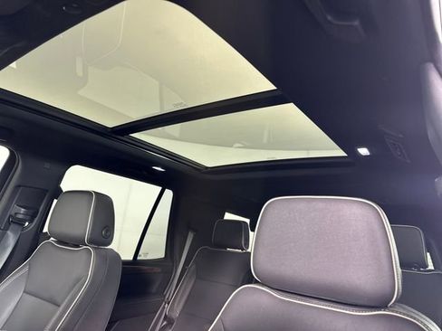 Used 2023 Chevrolet Tahoe Premier image 12