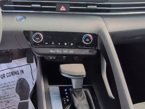 Certified 2023 Hyundai Elantra SEL FWD image 20