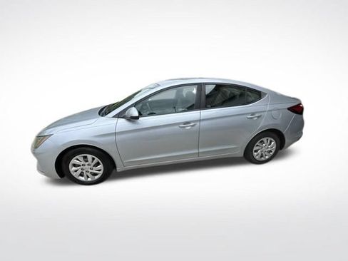 Used 2020 Hyundai Elantra SE FWD image 6
