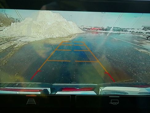 Used 2024 GMC Sierra 2500 SLE image 25