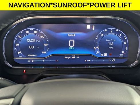 Used 2022 Chevrolet Suburban Z71 w/ Luxury Package AWD/4WD image 19