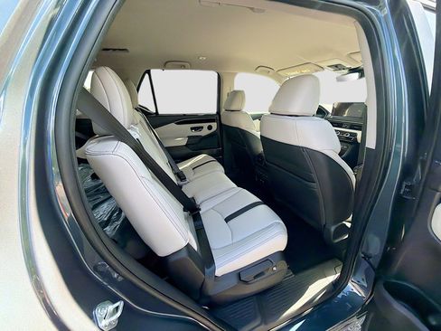 New 2026 Honda Pilot EX-L image 23