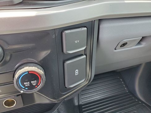 New 2025 Ford F450 XL w/ XL Chrome Package image 31