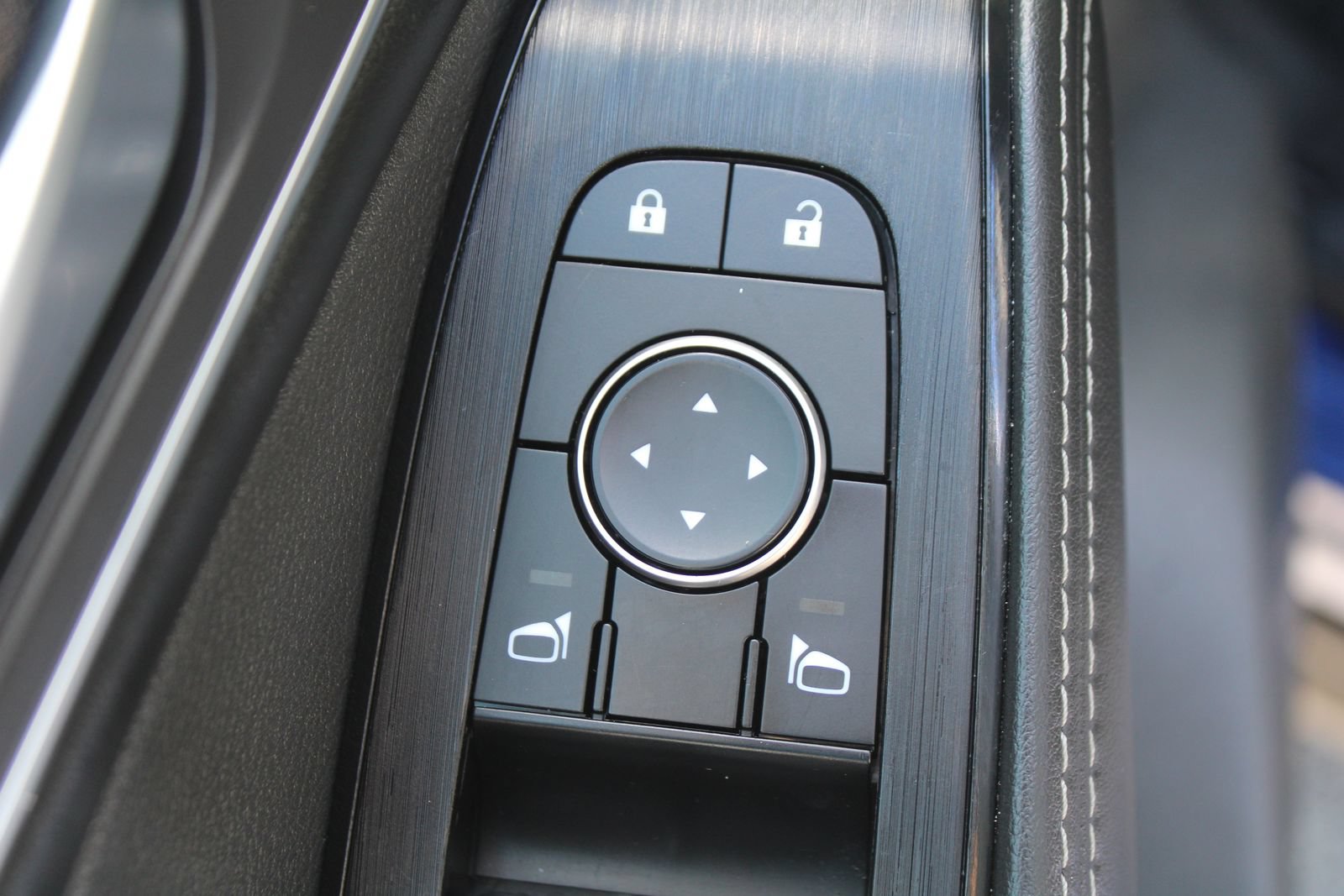 Used 2021 Nissan Rogue SL FWD image 21