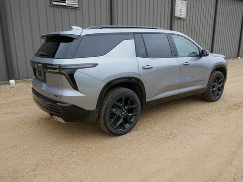 New 2026 Chevrolet Traverse RS image 3