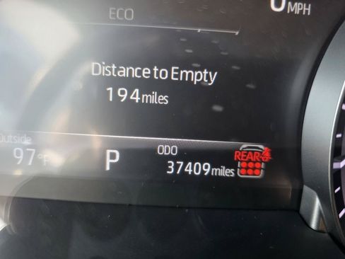 Used 2025 Toyota Highlander LE FWD image 20