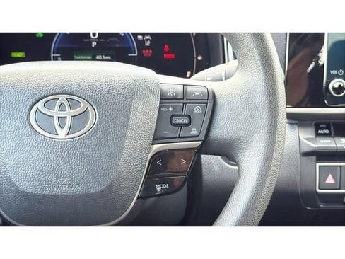 Used 2025 Toyota Camry LE FWD image 23