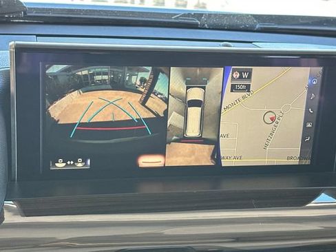Used 2016 Lexus LX 570 4WD w/ Luxury Package image 26