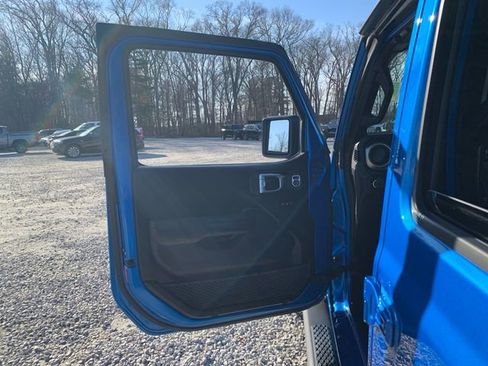 Used 2021 Jeep Gladiator Sport w/ Quick Order Package 24Q 80Th image 17