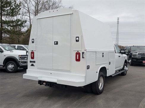 New 2026 RAM 3500 Tradesman image 7