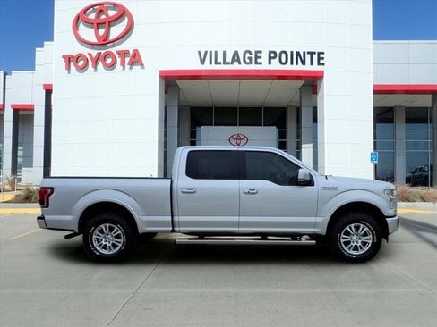 Used 2017 Ford F150 Lariat w/ Equipment Group 501A Mid image 8