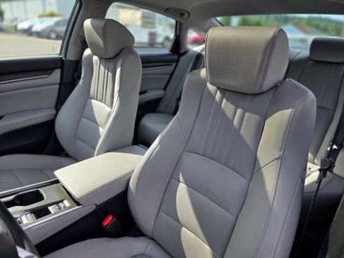Used 2019 Honda Accord EX-L image 31