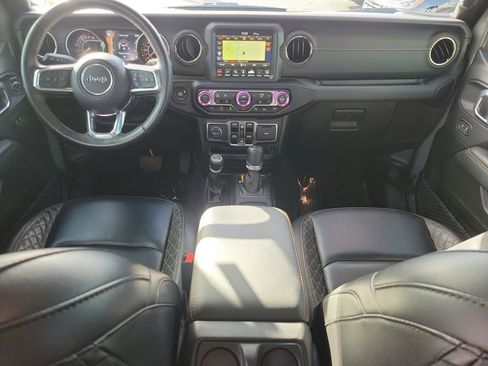 Used 2022 Jeep Gladiator Overland image 12