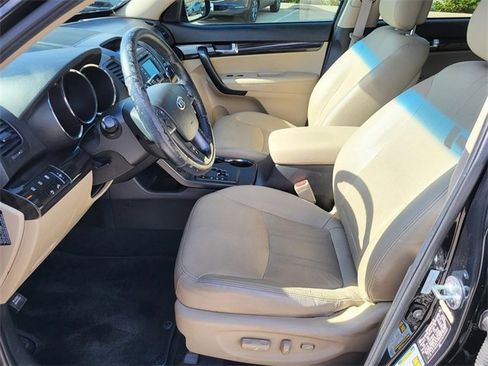 Used 2012 Kia Sorento EX w/ EX V6 Premium Pkg image 19
