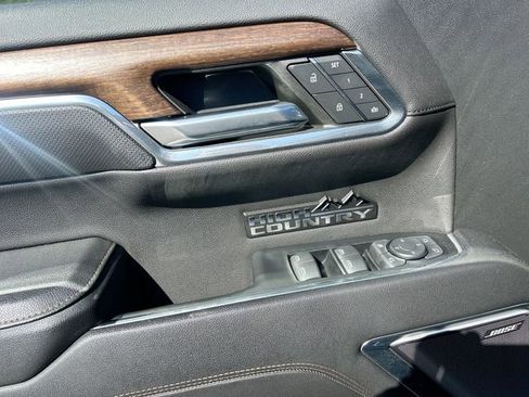 Used 2023 Chevrolet Silverado 1500 High Country w/ High Country Premium Package image 16
