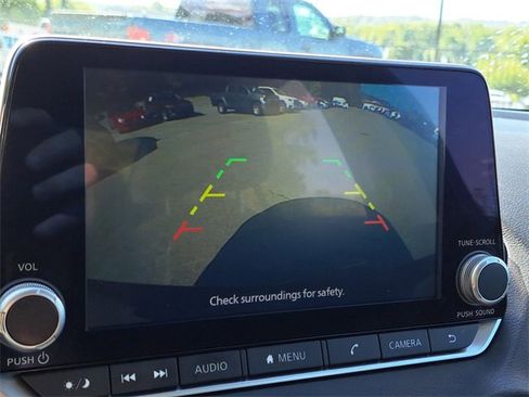 Used 2022 Nissan Sentra SV w/ Trunk Package image 14