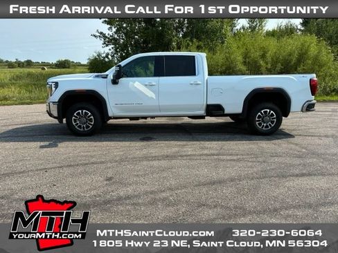 Used 2025 GMC Sierra 3500 SLE w/ SLE Convenience Package AWD/4WD image 5
