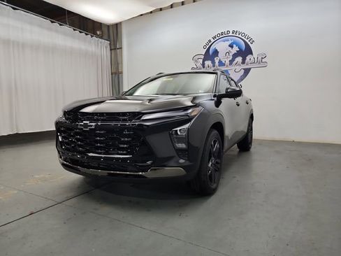 Used 2026 Chevrolet Trax ACTIV w/ Sunroof Package image 4