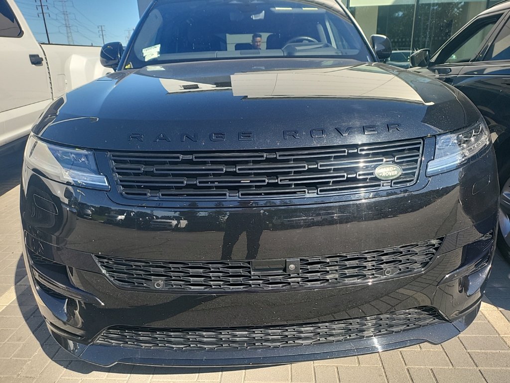 Used 2023 Land Rover Range Rover Sport SE Dynamic AWD/4WD image 3