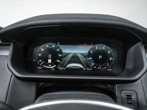 New 2025 Land Rover Discovery Dynamic SE image 22