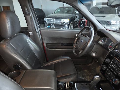 Used 2011 Ford Escape Limited image 28