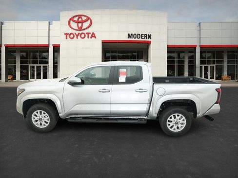 New 2025 Toyota Tacoma SR5 image 9