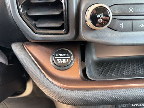 Used 2021 Ford Bronco Sport Outer Banks w/ Outer Banks Package (96D) image 27