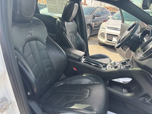 Used 2016 Chrysler 200 S w/ Navigation & Sound Group I image 22