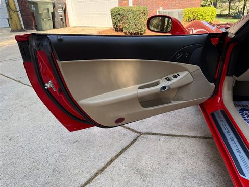 Used 2010 Chevrolet Corvette Grand Sport w/ Preferred Equipment Group image 51